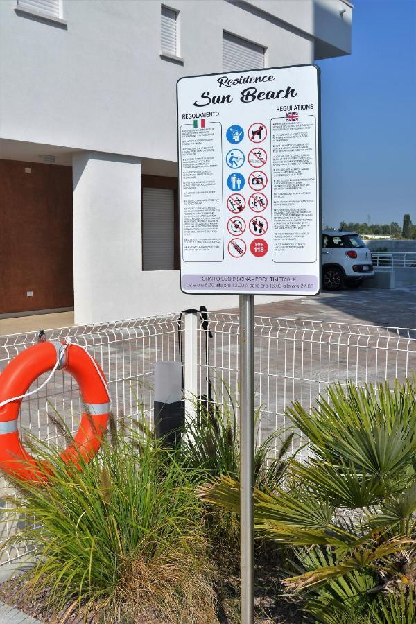 Sun Beach Residence Con Piscina - Piazza Brescia - Adria Holiday Jesolo - Family Apartments Exterior photo