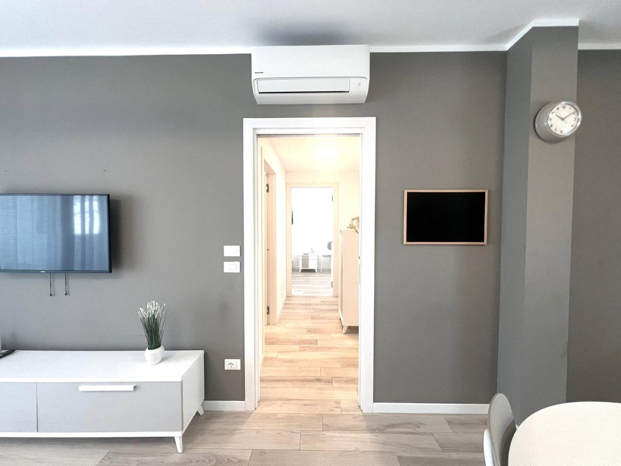 Sun Beach Residence Con Piscina - Piazza Brescia - Adria Holiday Jesolo - Family Apartments Exterior photo