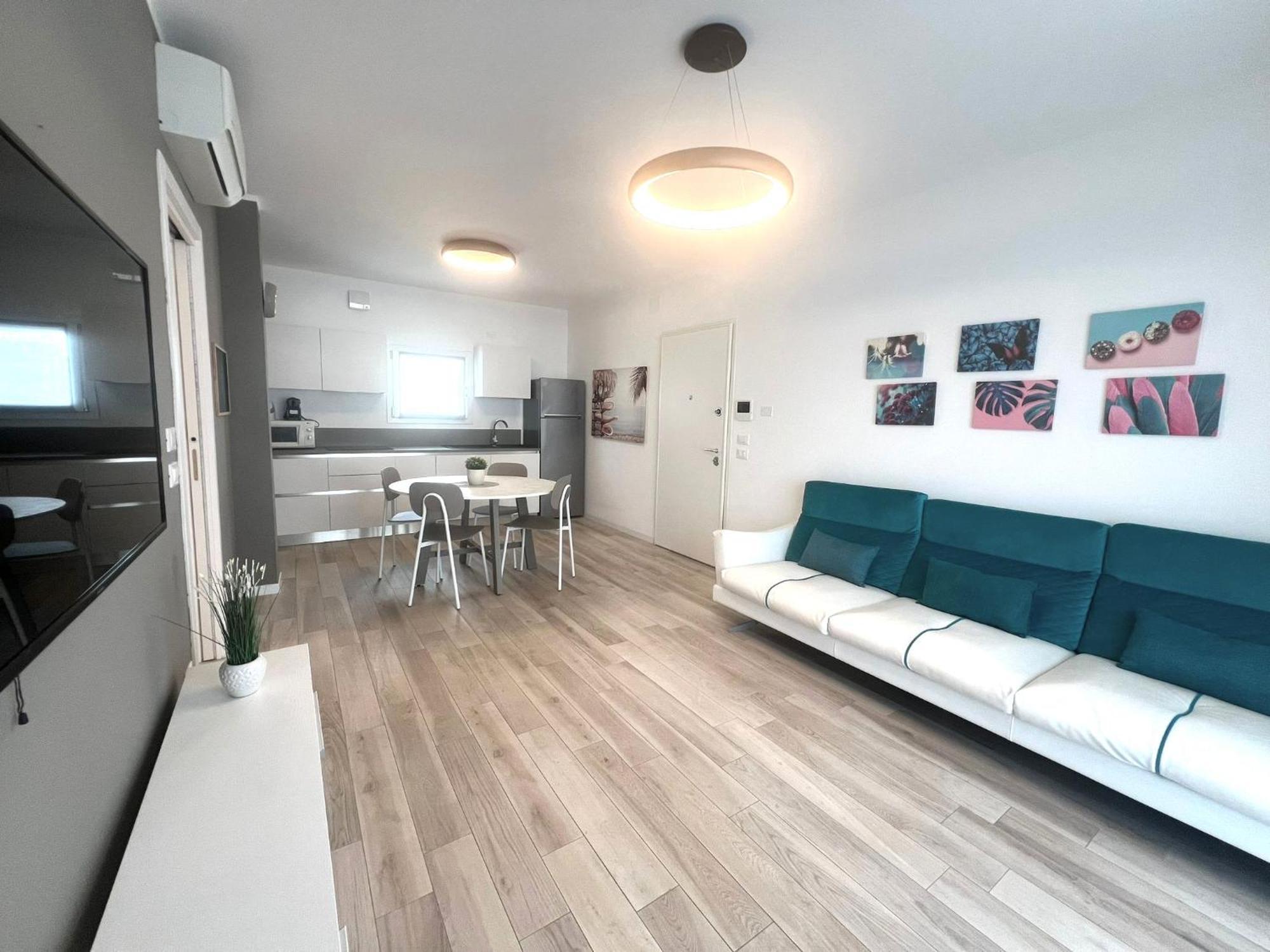 Sun Beach Residence Con Piscina - Piazza Brescia - Adria Holiday Jesolo - Family Apartments Room photo